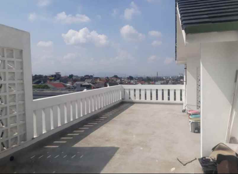 dijual rumah di komplek padasuka park kota bandung
