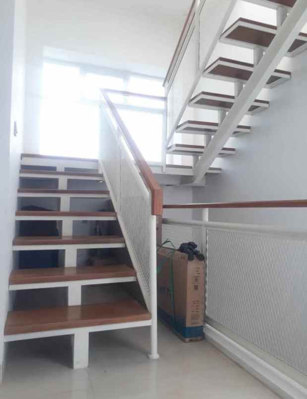 dijual rumah di komplek padasuka park kota bandung