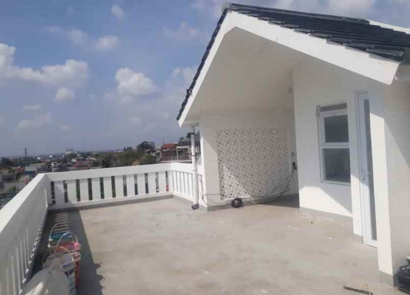 dijual rumah di komplek padasuka park kota bandung