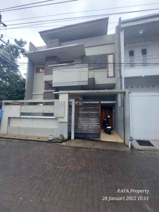 dijual rumah di medoho permai raya semarang