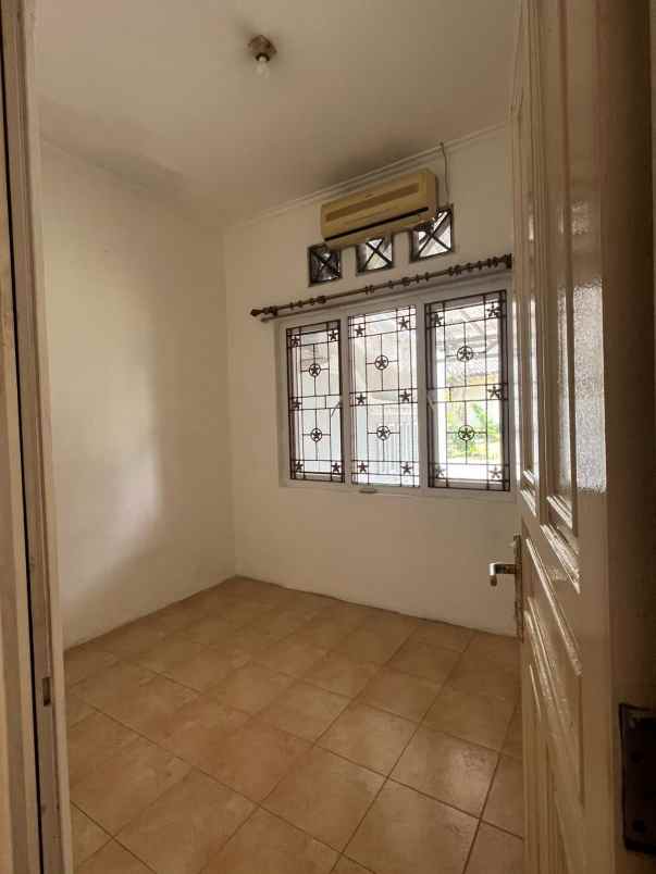 dijual rumah di taman kenari nusantara cibubur