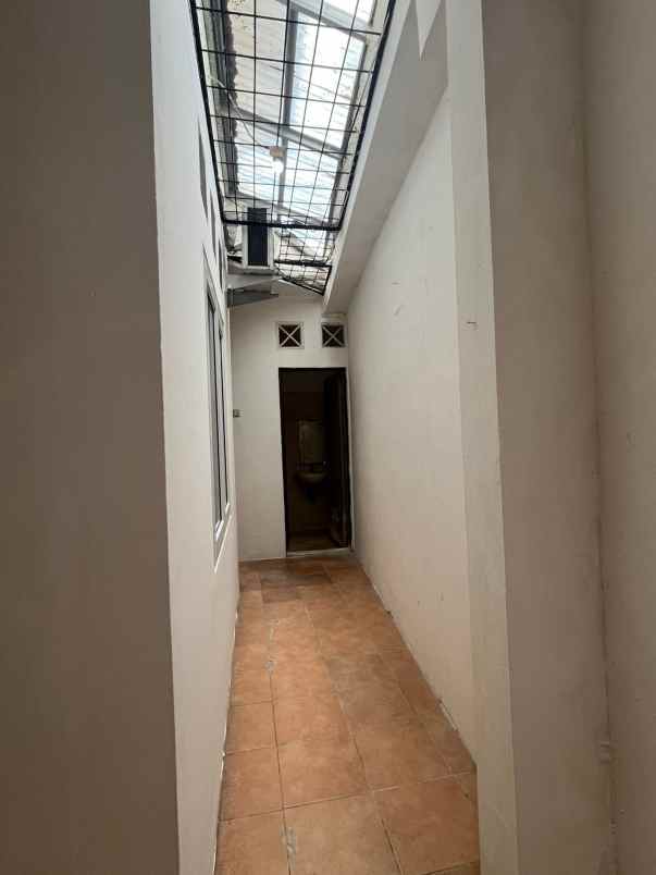 dijual rumah di taman kenari nusantara cibubur