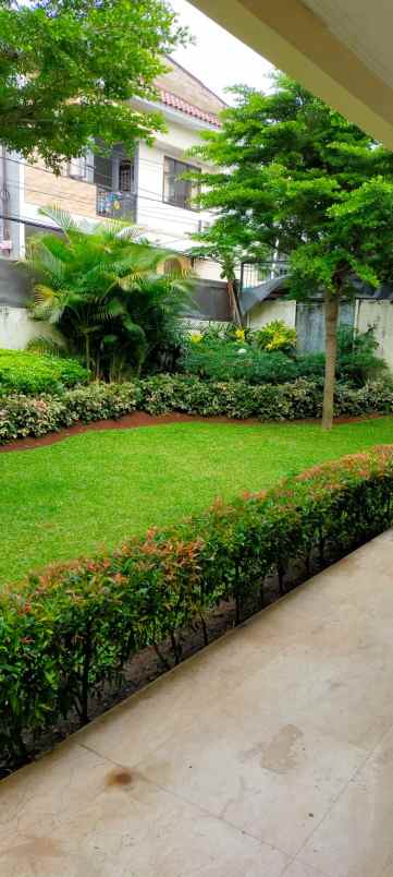 dijual rumah dikemang jakarta selatan