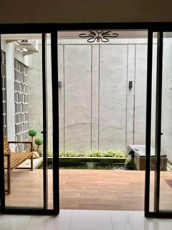 dijual rumah discovery bintaro