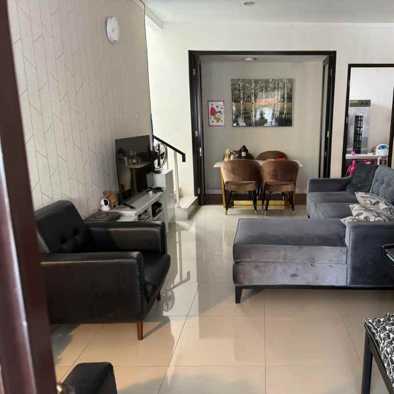 dijual rumah discovery bintaro