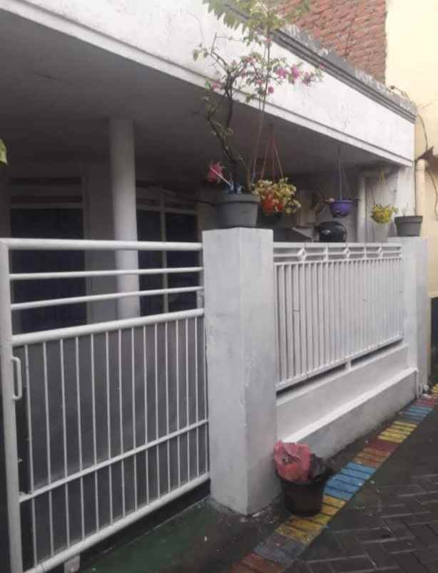 dijual rumah dukuh menanggal