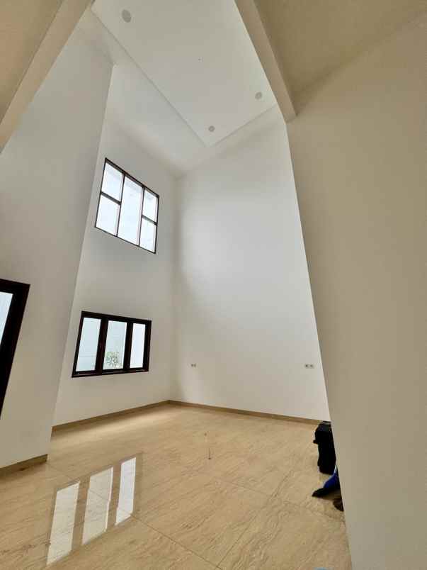 dijual rumah duren sawit