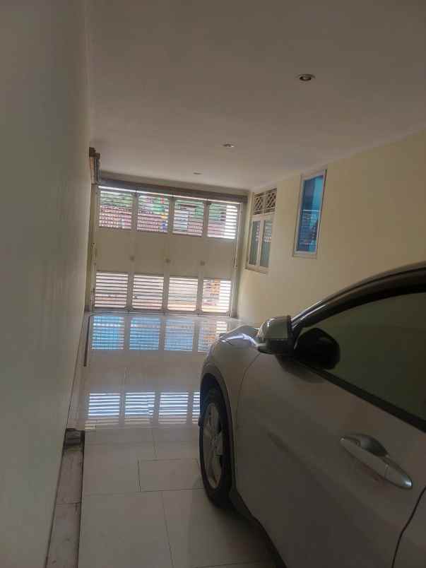 dijual rumah duren tiga jakarta selatan