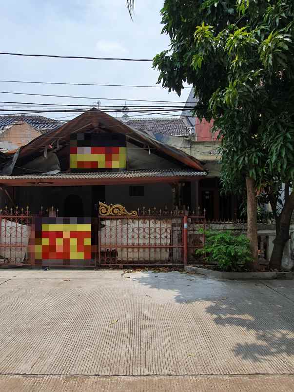 dijual rumah gading raya