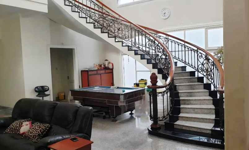 dijual rumah galaxy bumi permai