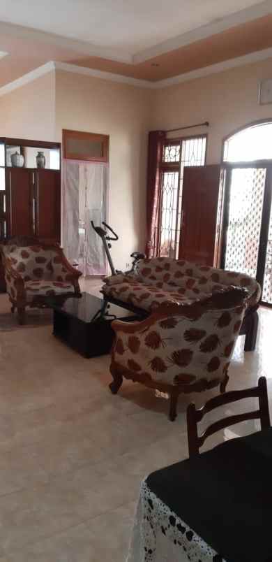 dijual rumah gayungsari pagesangan