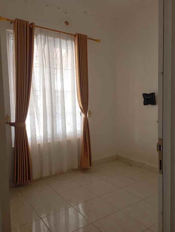 dijual rumah gdc sukmajaya depok