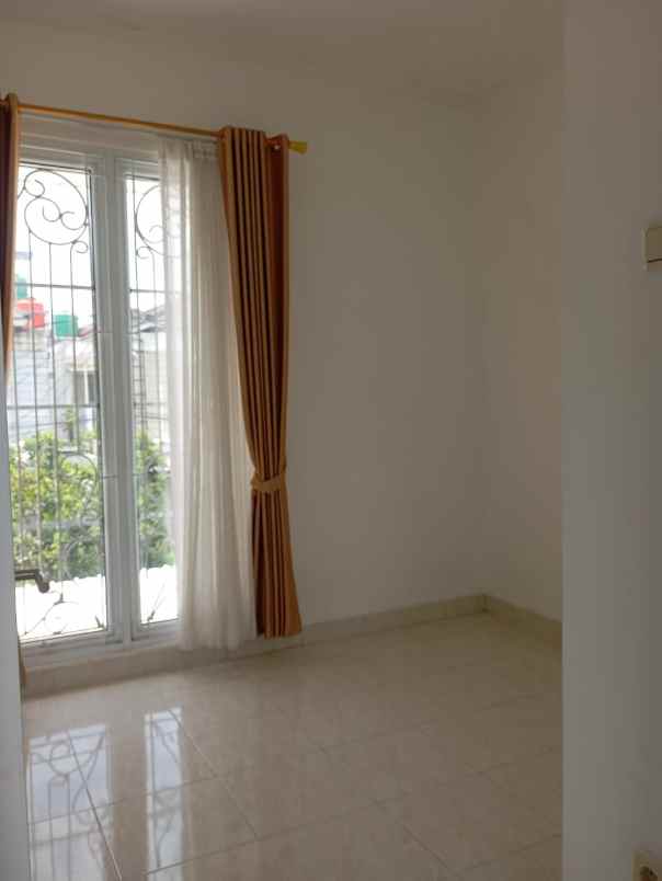 dijual rumah gdc sukmajaya depok