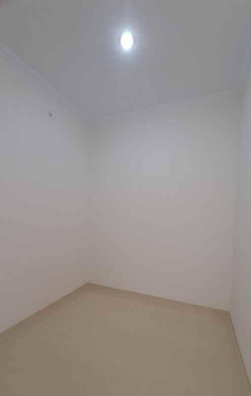 dijual rumah godean km 8