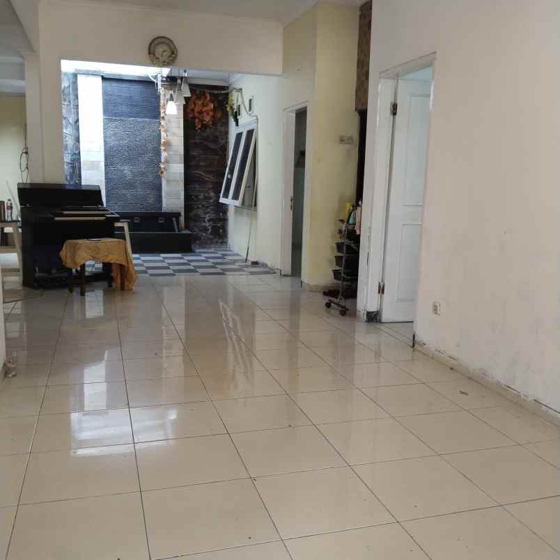 dijual rumah graha tirta