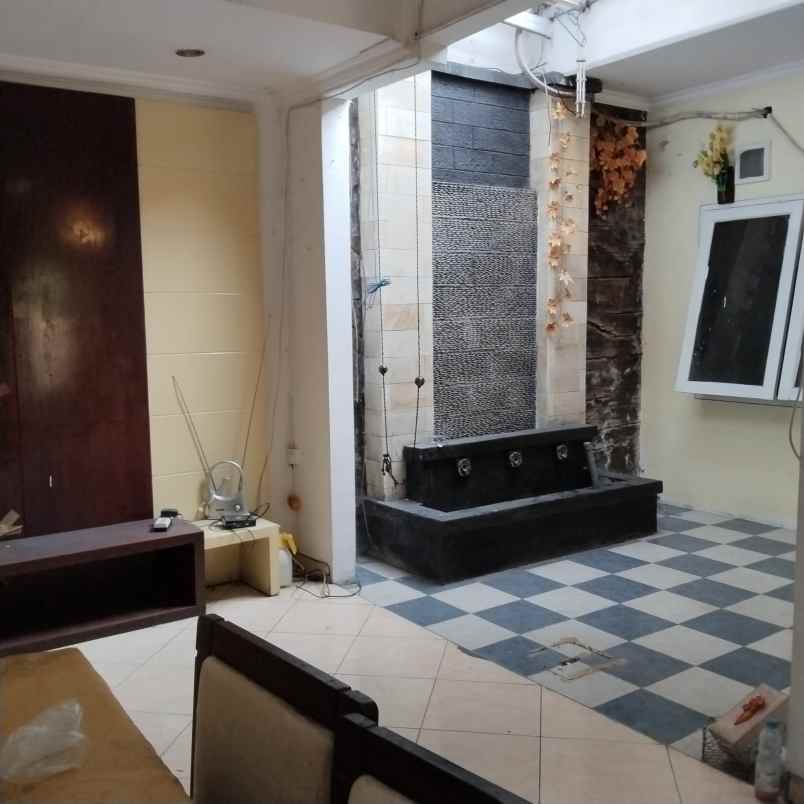 dijual rumah graha tirta