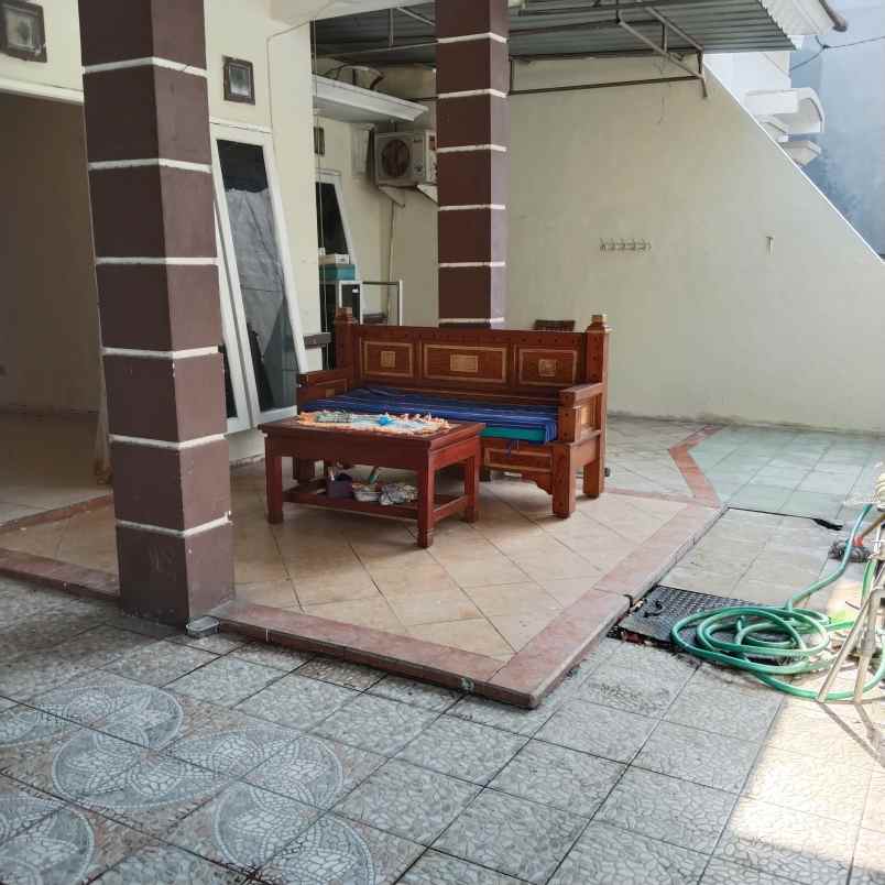 dijual rumah graha tirta