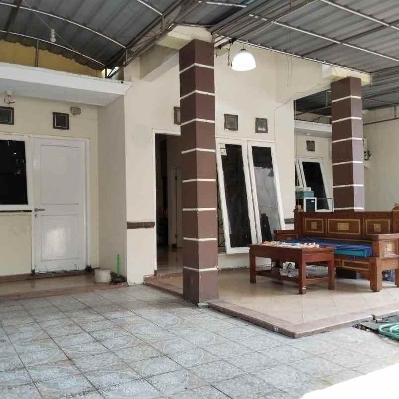 dijual rumah graha tirta