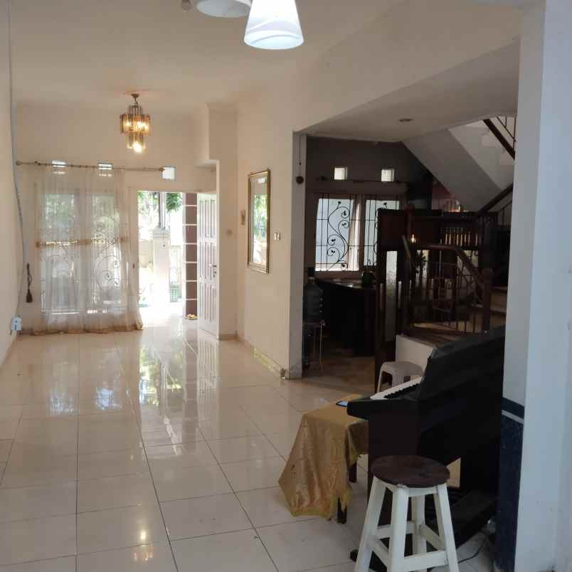 dijual rumah graha tirta