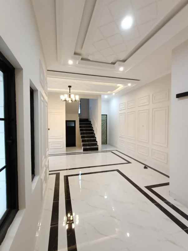 dijual rumah grand depok city