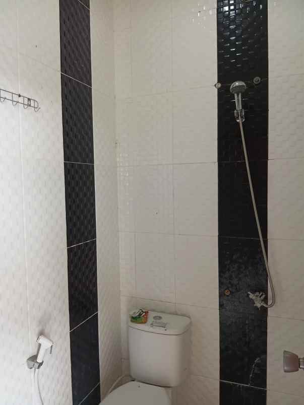 dijual rumah grand milenia regency