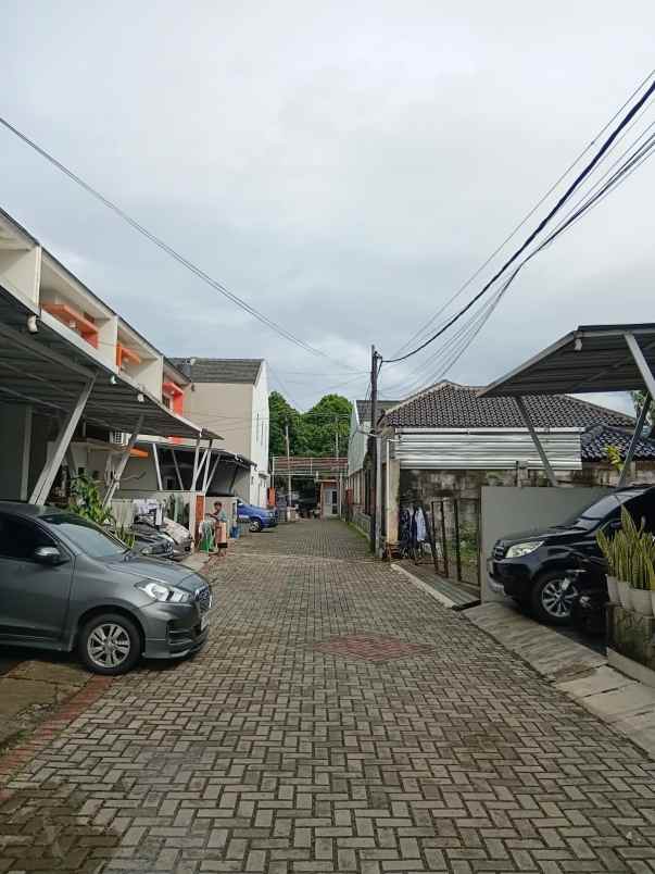 dijual rumah grand milenia regency