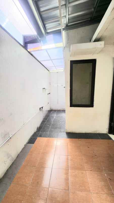 dijual rumah green ara cluster ebony