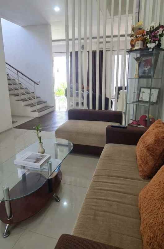 dijual rumah greenhill citraland utara