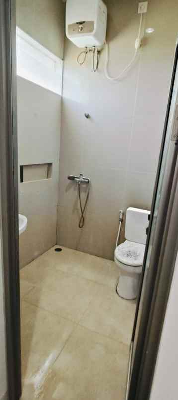 dijual rumah greenland