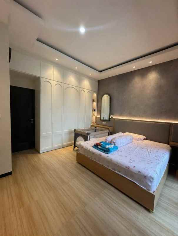 dijual rumah gunung anyar