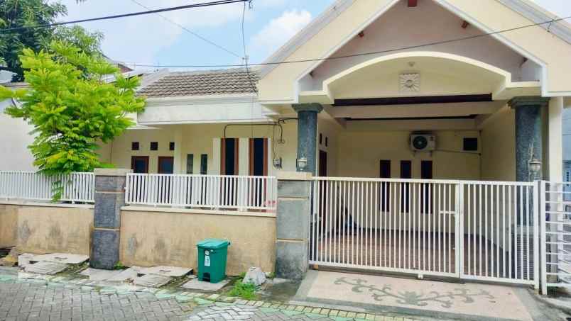 dijual rumah gunungsari karangpilang