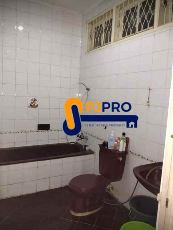 dijual rumah harapan indah