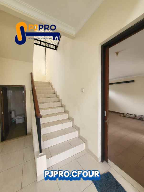 dijual rumah harapan indah cluster