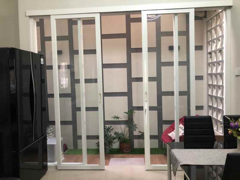 dijual rumah heavenland park cluster