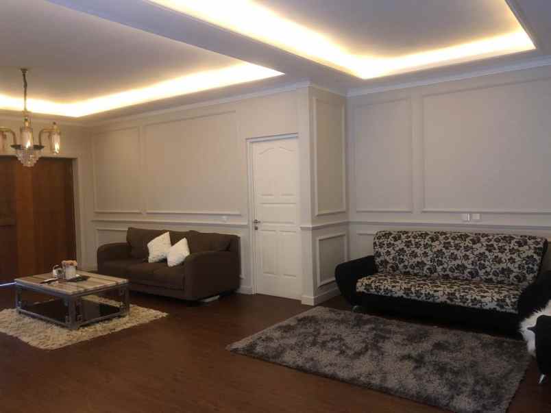 dijual rumah jakarta garden city