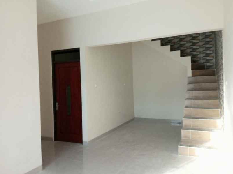 dijual rumah jalan alternatif kota