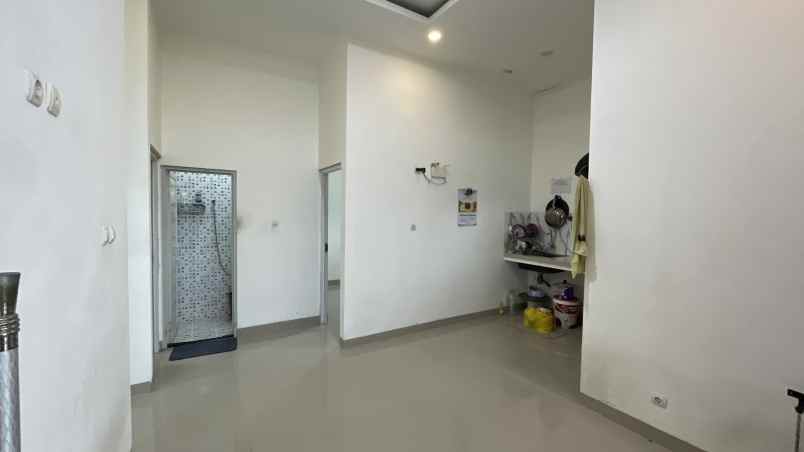 dijual rumah jalan alternatif kota