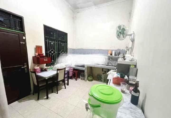 dijual rumah jalan bayur deli tua medan