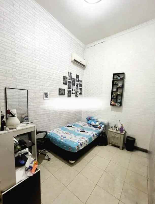 dijual rumah jalan bayur deli tua medan