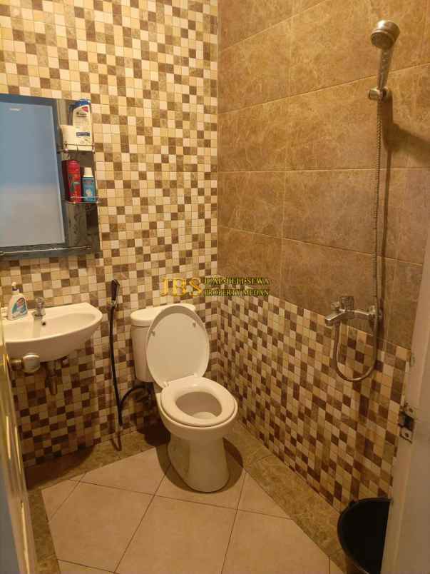 dijual rumah jalan bunga tanjung xi