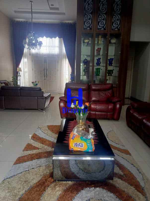 dijual rumah jalan bunga tanjung xi