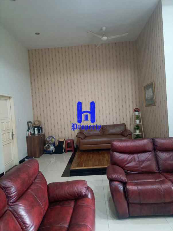 dijual rumah jalan bunga tanjung xi