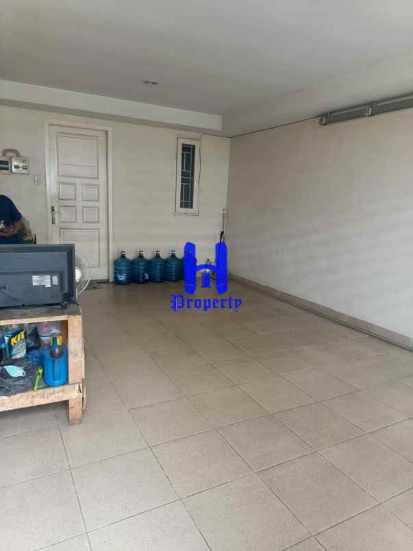dijual rumah jalan bunga tanjung xi