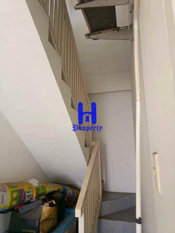 dijual rumah jalan bunga tanjung xi