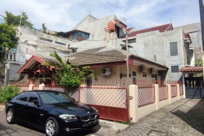 dijual rumah jalan cempaka putih tengah