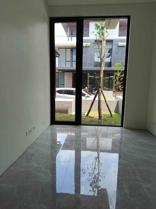 dijual rumah jalan citraland district 9