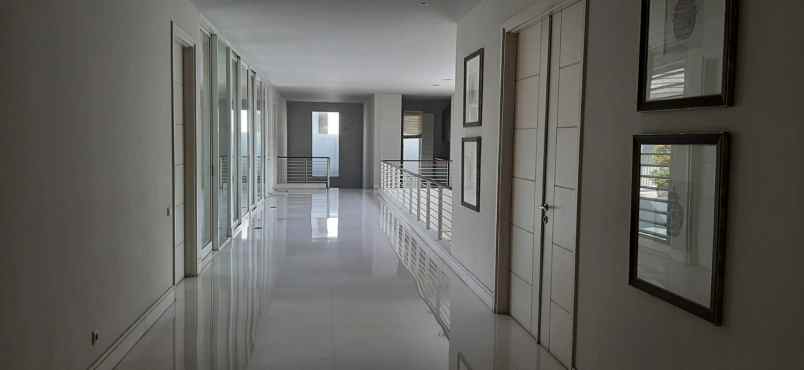 dijual rumah jalan darmo hill