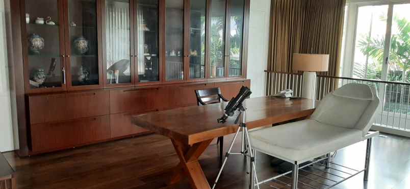 dijual rumah jalan darmo hill