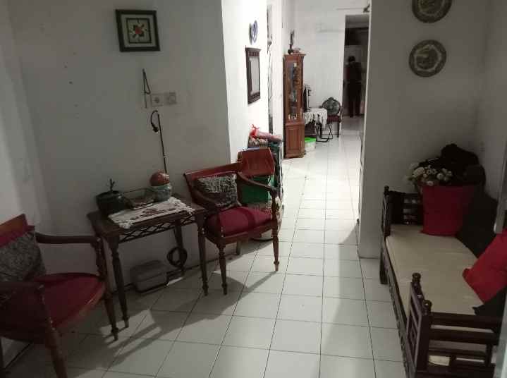 dijual rumah jalan flamboyan adiraga