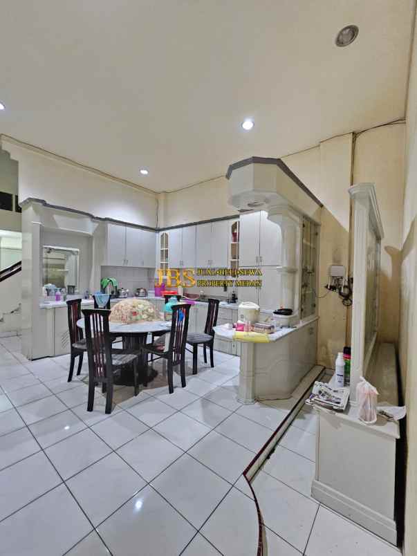 dijual rumah jalan kalianda dekat jl m
